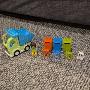 LEGO DUPLO -- Building Block Dump Truck Set -- SET 10987